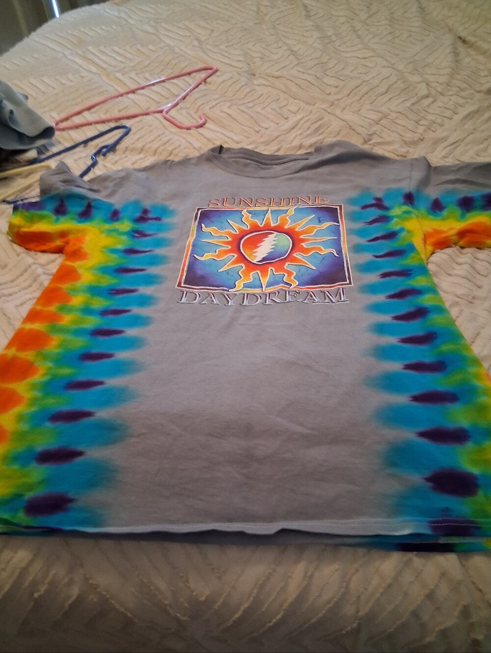 Tie-Dye Sunshine Daydream Graphic Tee - Multicolor